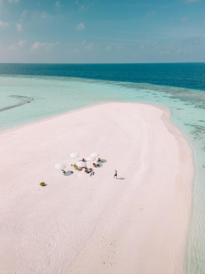 Sunrise By White Sand Dhigurah Дигура Экстерьер фото
